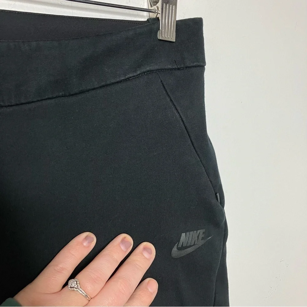 Nike ankle cropped knit pants‎ size 12